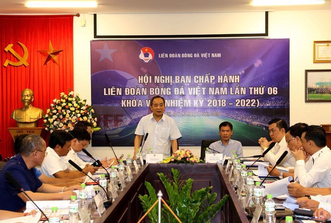 Đại hội thường niên VFF hoãn vì Covid-19, ghế nóng chưa có chủ