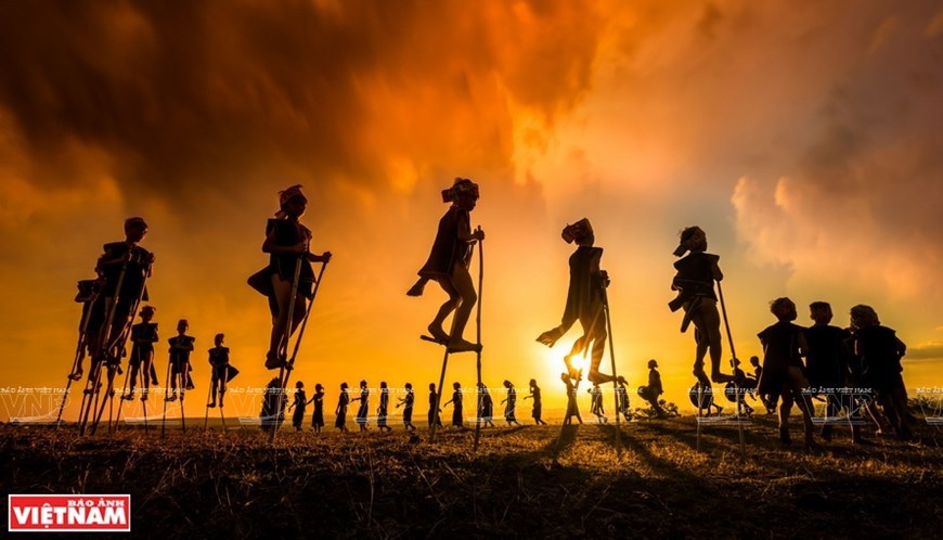 Vietnam life through lens of female photographers