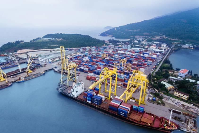 Mỗi năm Việt Nam mất 1 tỷ USD vào túi hãng tàu nước ngoài