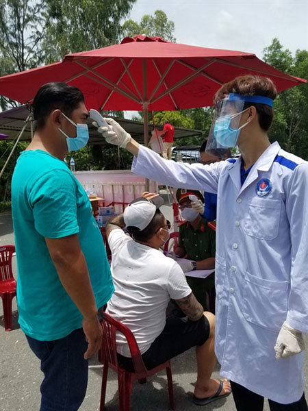 Students volunteer to fight pandemic in Da Nang