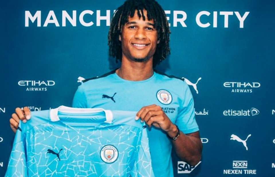 Man City ký Nathan Ake, Pep Guardiola bị chế nhạo mua sắm