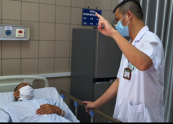 Người đàn ông Hà Nội tử vong vì uống phải rượu giả