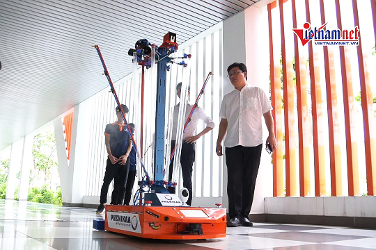Việt Nam chế tạo robot diệt khuẩn '3 trong 1' ứng dụng công nghệ mới nhất TG