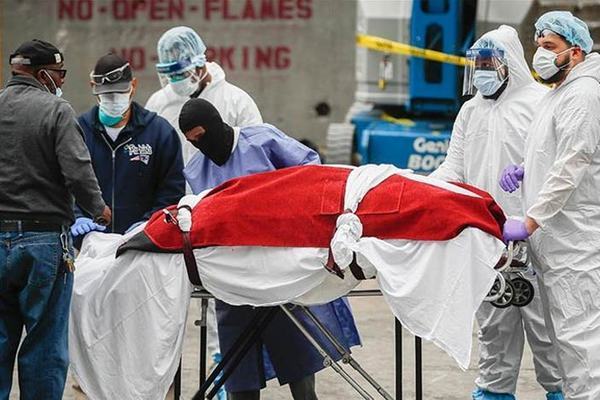 Covid-19 diễn biến quá phức tạp, Mỹ vẫn thêm hàng nghìn người chết