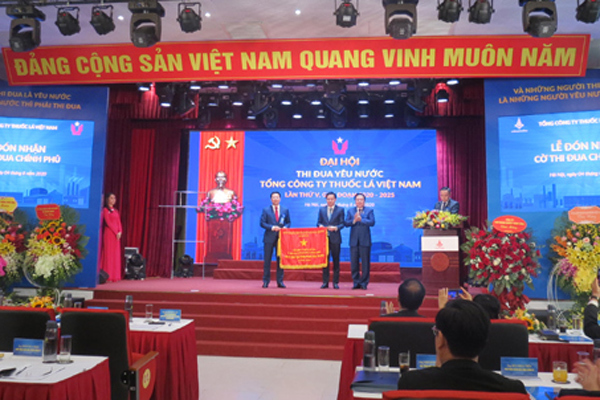 ‘Thi đua yêu nước là nhu cầu tự thân mỗi cán bộ nhân viên Vinataba’