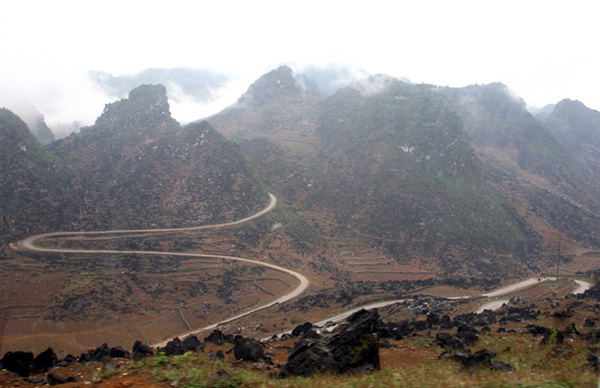 Happiness Road leads to spectacular pass