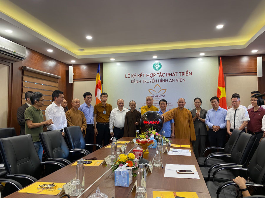 Phát triển nội dung truyền hình về tôn giáo, tín ngưỡng
