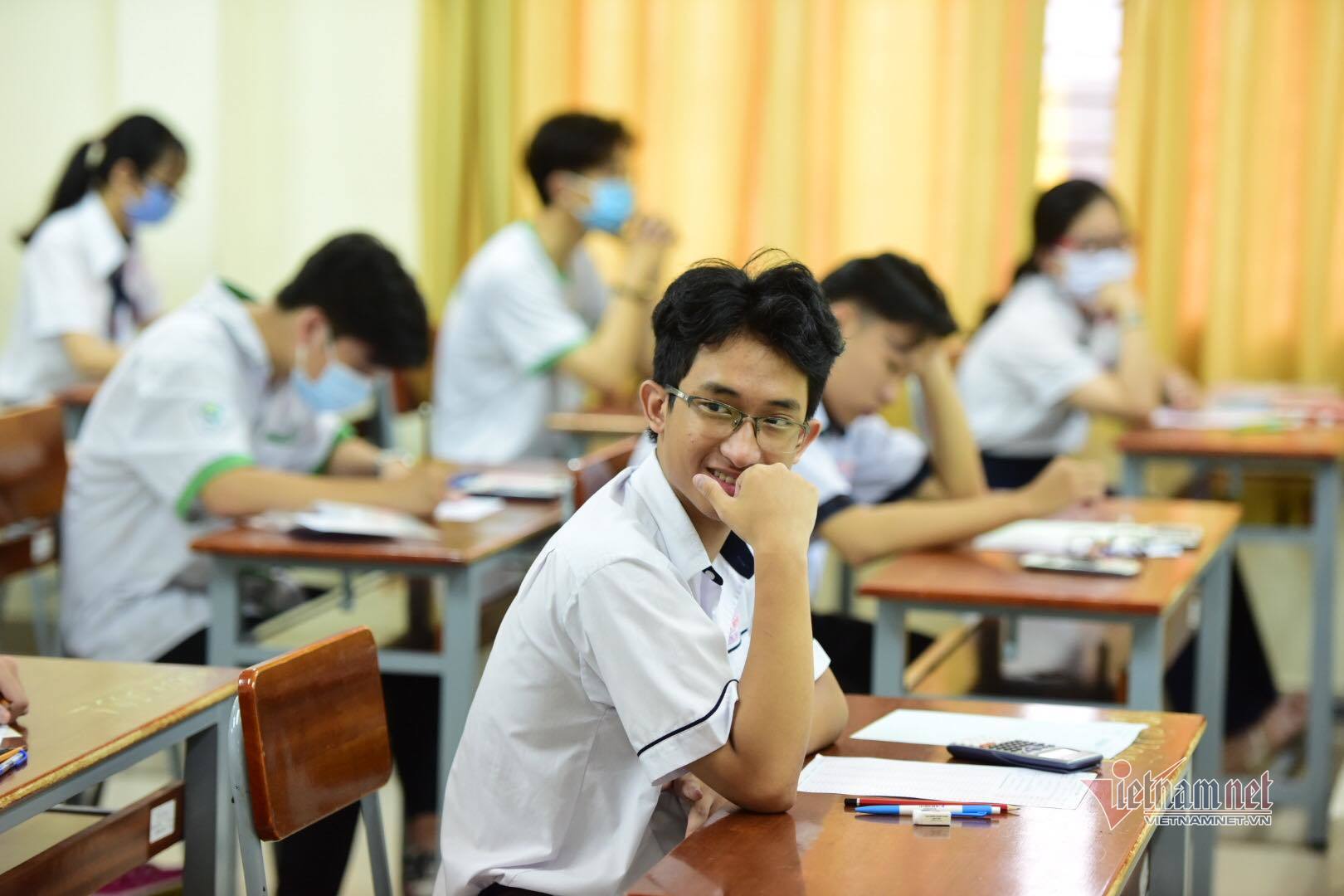 Điểm chuẩn Trường ĐH Bách khoa TP.HCM tăng mạnh, cao nhất 28 điểm