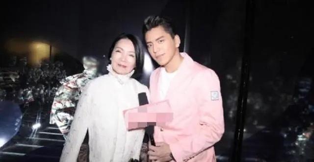 Mẹ tài tử Đài Loan Vương Đại Lục qua đời do u não