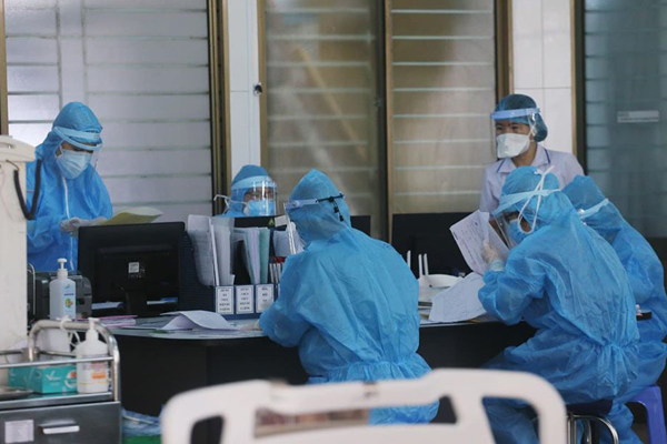 Việt Nam ghi nhận ca Covid-19 thứ 15 tử vong trong đêm