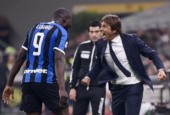 HLV Conte dùng chiêu ‘phũ’ kích quân đấu chung kết Europa League