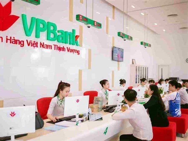 Vietnamese banks to continually cut costs to aid COVID-19 affected firms