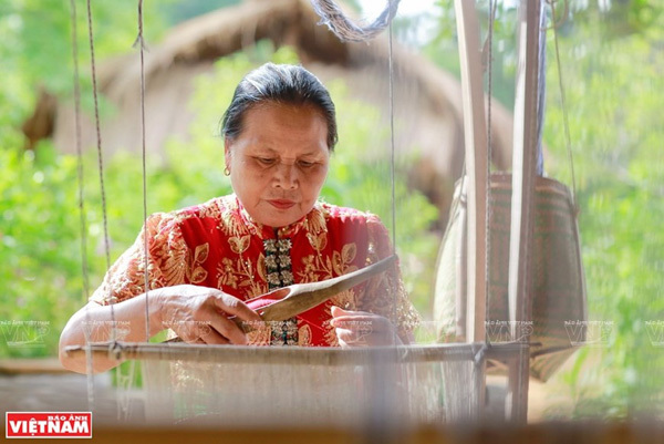 vietnam ethnic groups,vietnam culture,vietnam handicraft