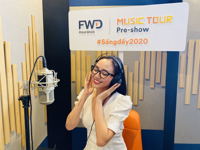Tóc Tiên hát live trên FWD Music Tour Pre-show, lan toả sự lạc quan trong mùa dịch