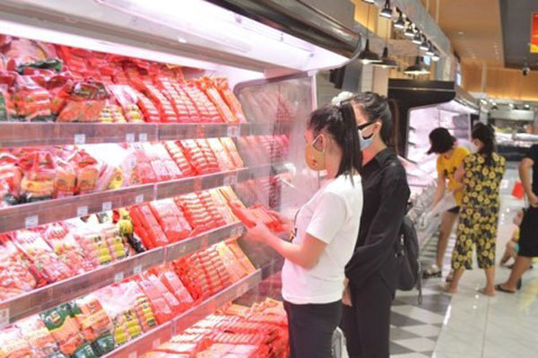 Hanoi retailers told to increase stocks threefold amid pandemic