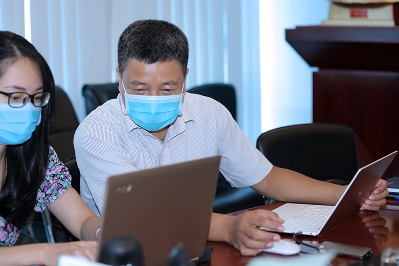 Trực tuyến: Vì sao Bluezone có thể giúp phòng chống dịch Covid-19?