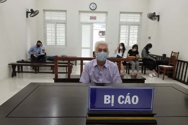 Người đàn ông dùng chày đập chết vợ ở Hà Nội