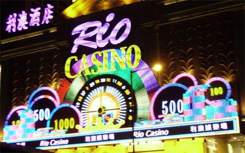 Coronavirus: World's biggest gambling hub reopens for business