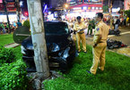 Ô tô Camry đâm loạt xe máy ở Sài Gòn, nhiều người bị thương