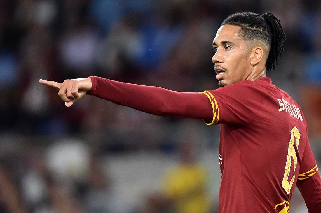 MU bán đứt Chris Smalling giá 20 triệu bảng