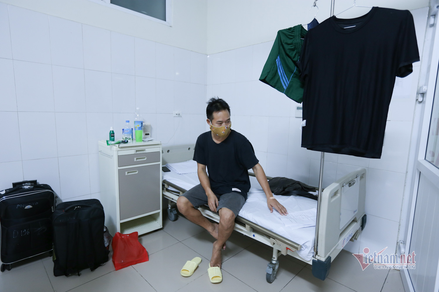 Ảnh ngày hết cách ly của 183 người về từ Guinea Xích Đạo