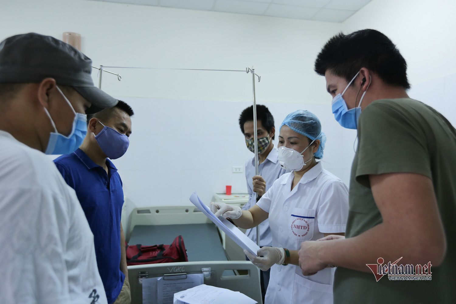 Ảnh ngày hết cách ly của 183 người về từ Guinea Xích Đạo