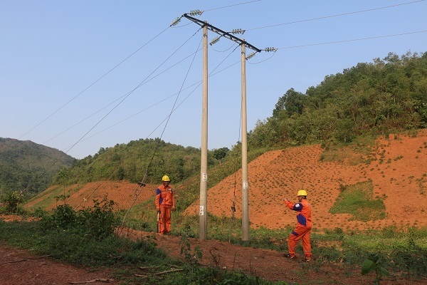 174 hộ dân ở xã Mường Sang đã được sử dụng điện lưới quốc gia