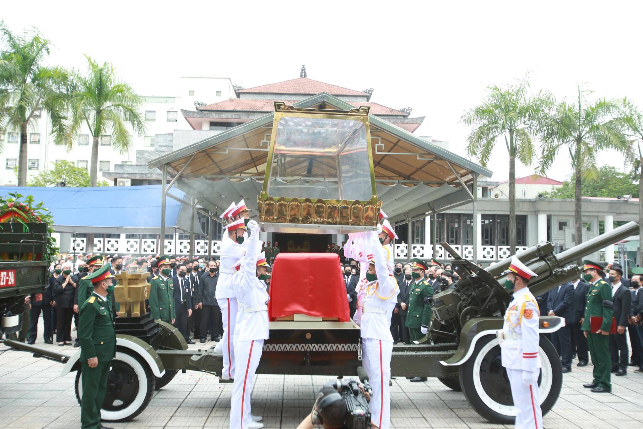 Lễ an táng nguyên Tổng Bí thư Lê Khả Phiêu