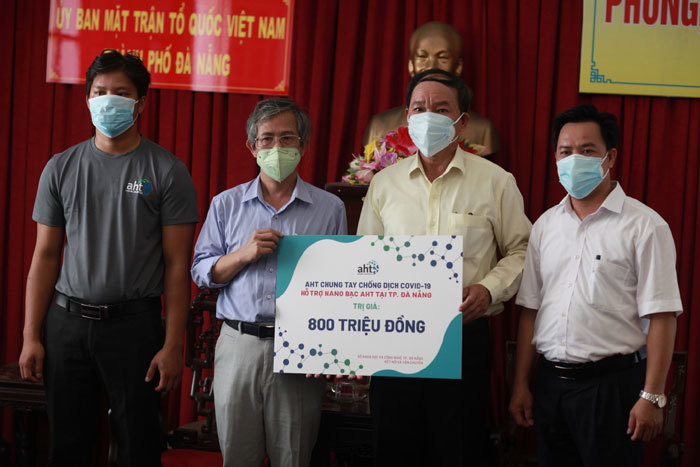 Công ty Á Châu ủng hộ Đà Nẵng hơn 1000 lít Nano bạc khử trùng bệnh viện