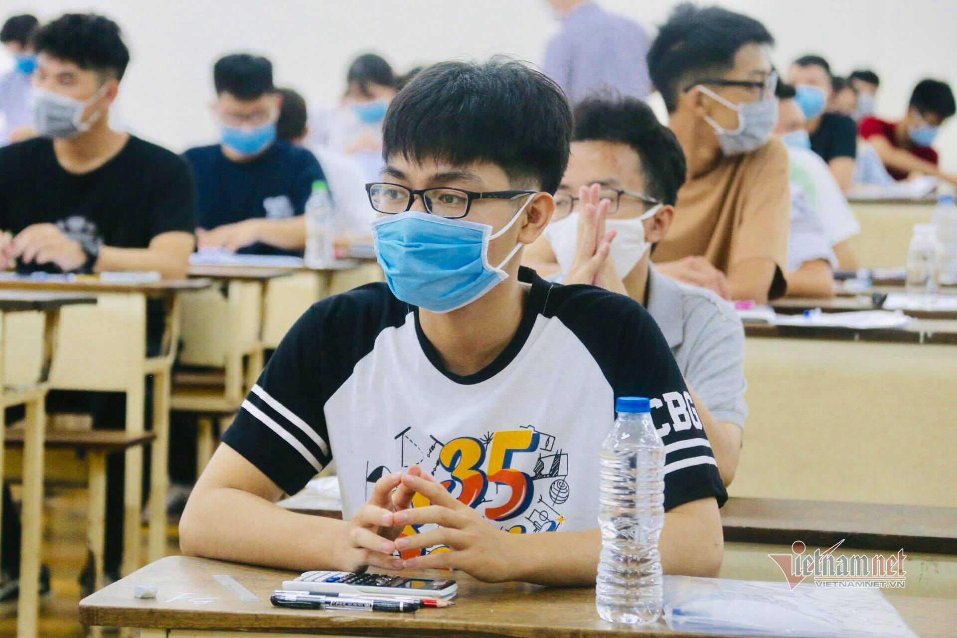 Hơn 5.500 thí sinh làm bài kiểm tra tư duy của ĐH Bách khoa Hà Nội