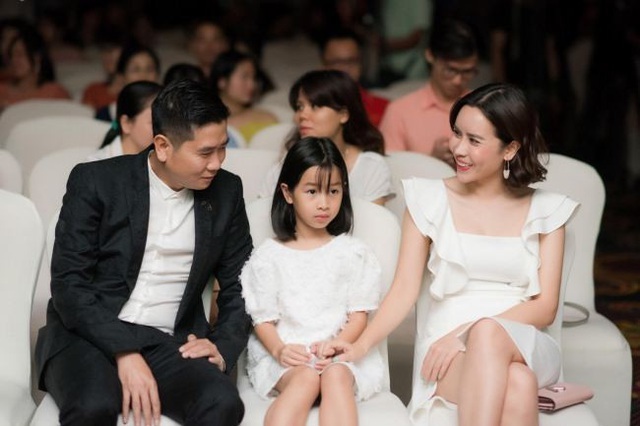 Con gái 9 tuổi nói tiếng anh lưu loát của Lưu Hương Giang - Hồ Hoài Anh