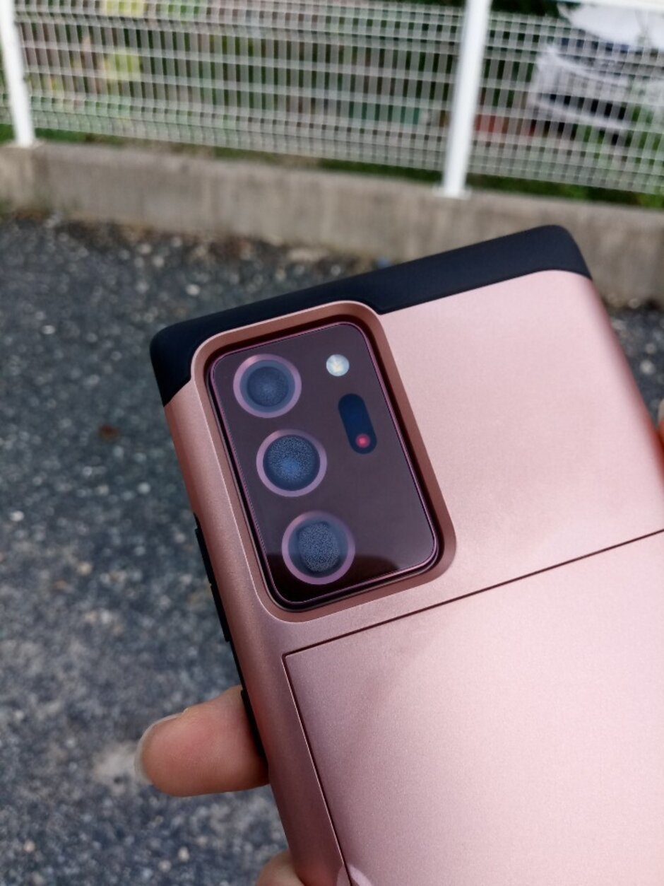 Galaxy Note20 bị tố lỗi camera 'sương mù'