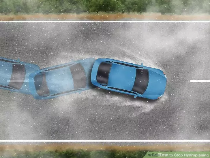Bí quyết lái xe ngày mưa tránh bị “trượt nước”, mất lái