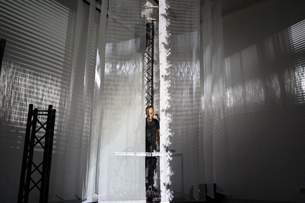 Artists combine poetry and music