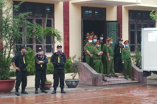 An ninh thắt chặt tại phiên tòa xử Nguyễn Xuân Đường đánh người