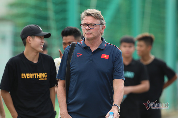 HLV U19 Việt Nam: "Tôi và HLV Park Hang Seo đều ngắm đến World Cup 2026"