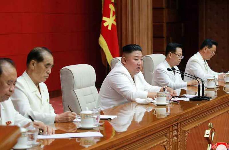 Kim Jong Un bất ngờ triệu họp bàn vấn đề 'quyết định'