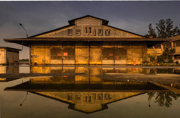 Photographer keeps old buildings alive in books