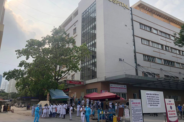 Bệnh viện E dỡ phong toả do bệnh nhân 994 không mắc Covid-19