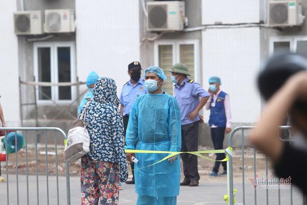 Thêm 14 ca Covid-19, số ca mắc vượt ngưỡng 1.000