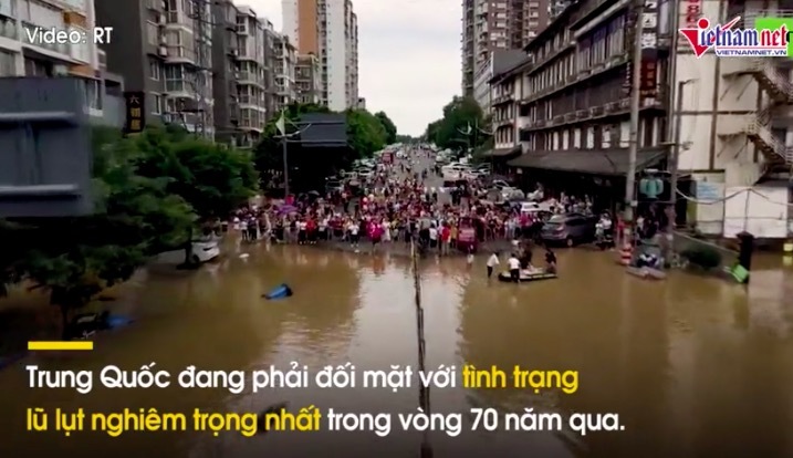 Toàn cảnh lũ lụt khủng khiếp ở Trung Quốc nhìn từ trên cao