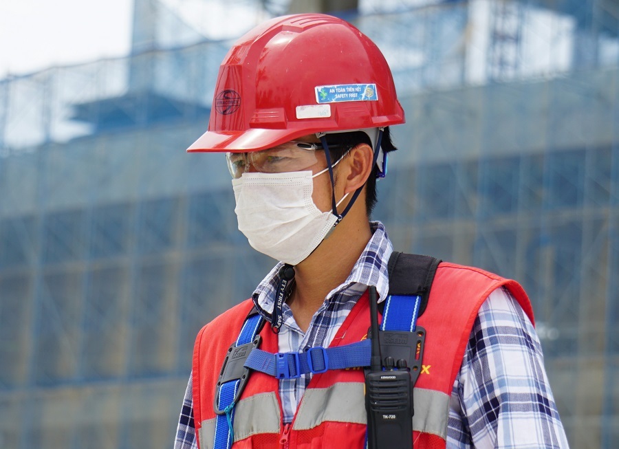 kính bảo hộ chống hơi sương 