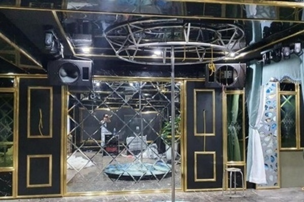 Việt Anh đầu tư xây phòng hát karaoke và quầy bar 'xịn xò' trong nhà mới