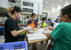 Volunteers help relieve ear pain from face mask use