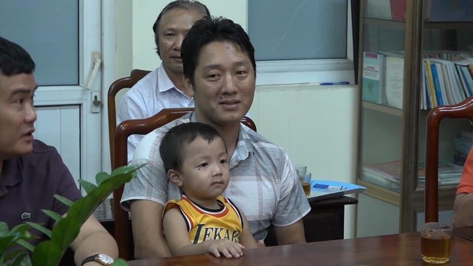 Vỡ òa hạnh phúc khi gia đình nhận lại bé Gia Bảo bị bắt cóc ở Bắc Ninh