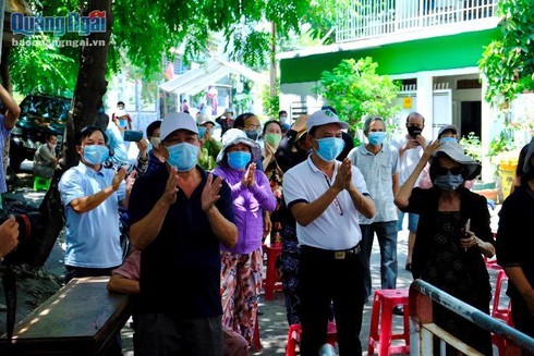 Quang Ngai residents happy as 28-day lockdown lifted