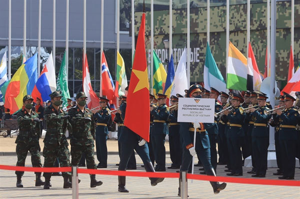 Vietnamese team makes an impression at opening of Army Games 2020