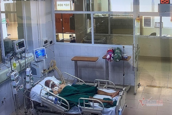 Bệnh nhân Covid-19 ở Bắc Giang tổn thương phổi rất nặng, phải thở máy