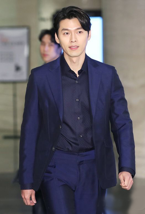 Thời trang cực chất của 'nam thần' Hyun Bin