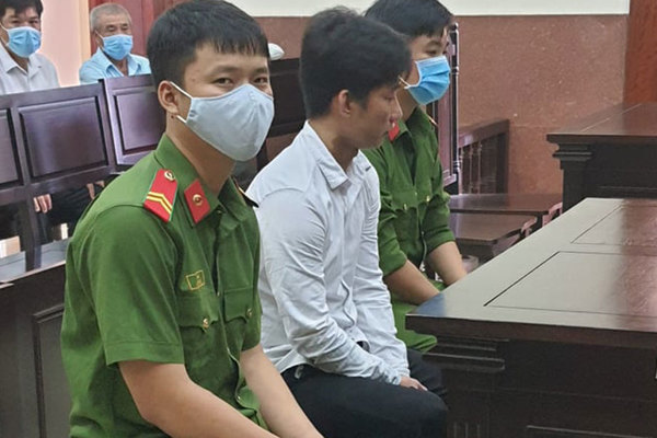 Kết đắng của kẻ gạ gả bé gái 14 tuổi cho người đàn ông Trung Quốc